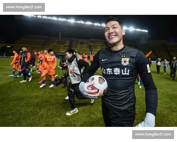 焦点对决广州恒大迎战上海上港中超巅峰之战前瞻赛季关键强强对话